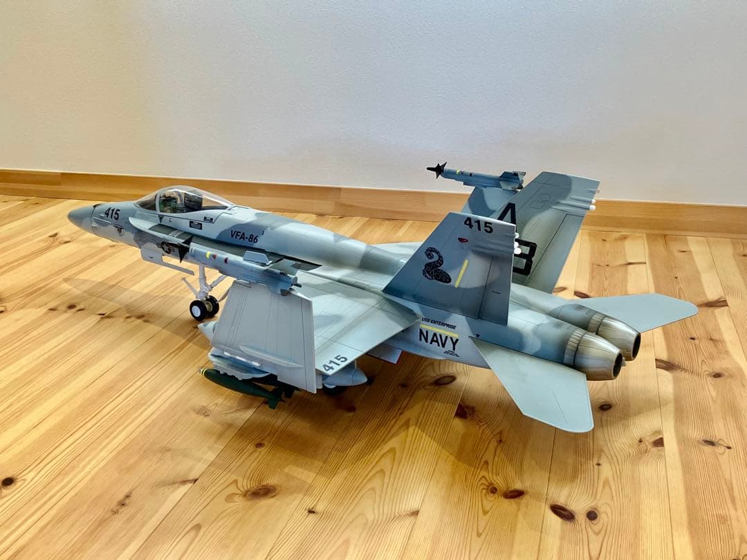 航空機・ヘリコプター bbi 1/18 F/A-18 HORNET
