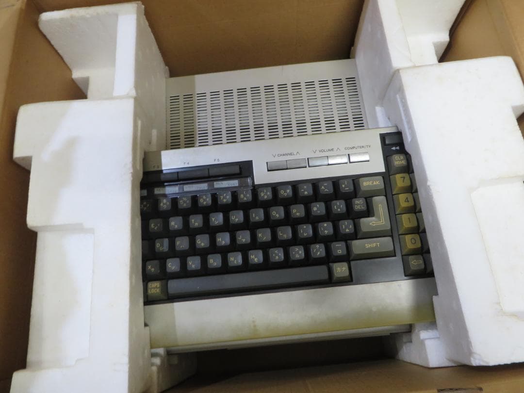 昭和レトロ SHARP シャープ パソコンテレビ X1 CZ-800CS 本体