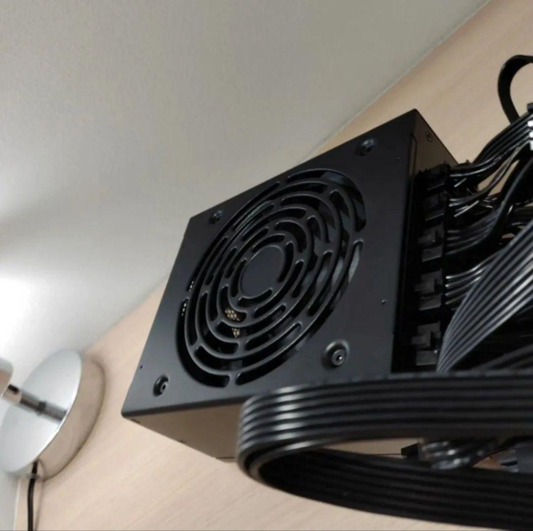 1000W ATX電源 Platinum認証　電源ユニット 極美品　pcie