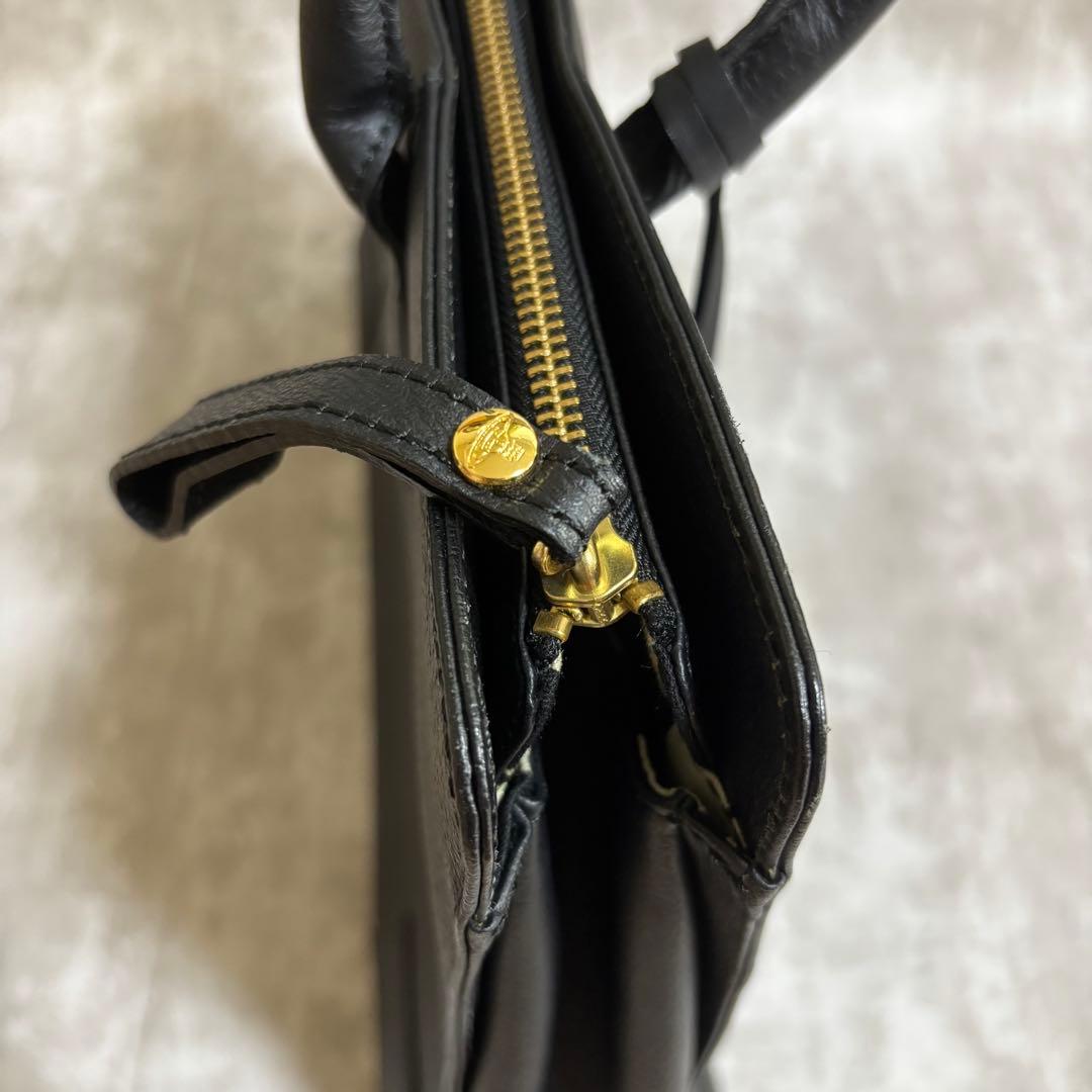 H21 Vivienne Westwood ビジネスバッグ　ブラック　チャーム付