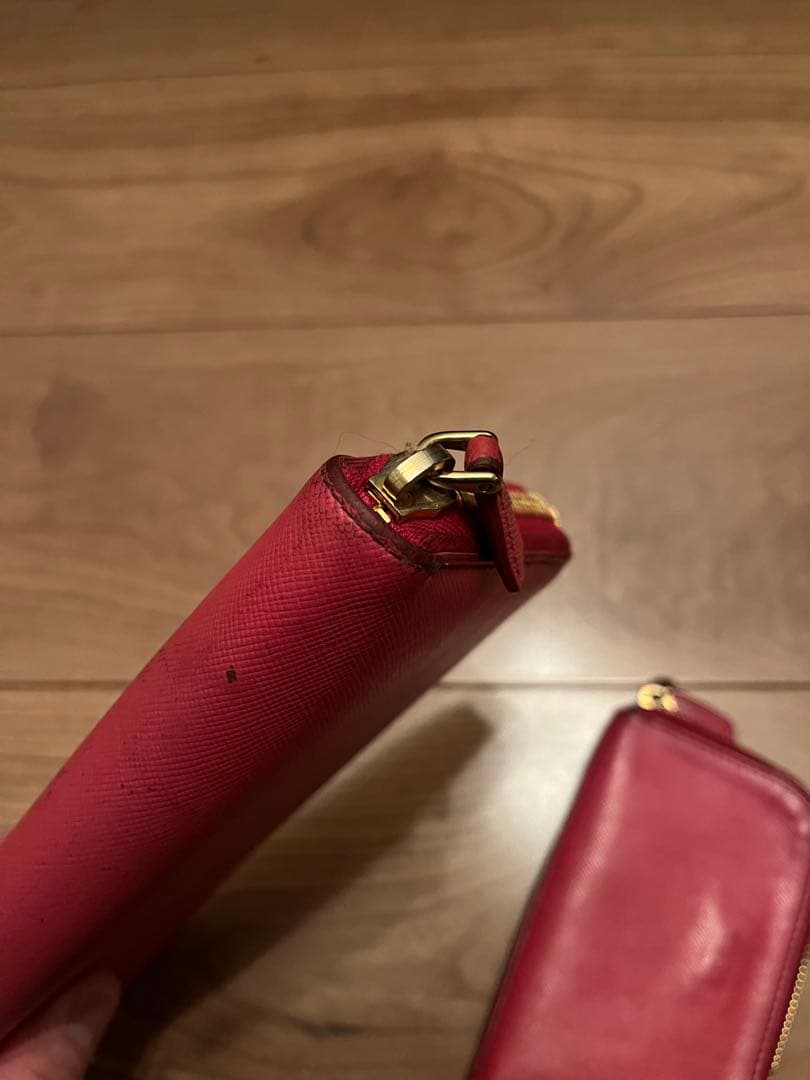 PRADA 赤 長財布と小銭入れセット