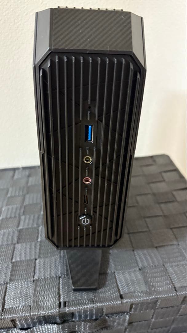 ミニPC Minisforum HX100G