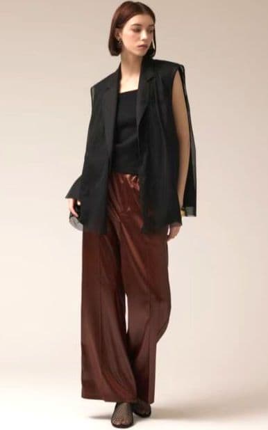 GRACE CONTINENTAL ダイアグラム　チュールオーバーベスト 黒36