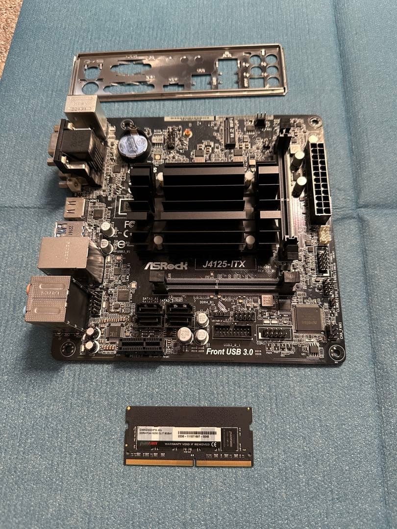 ASRock J4125-ITX マザーボード + DDR4 8GBメモリ