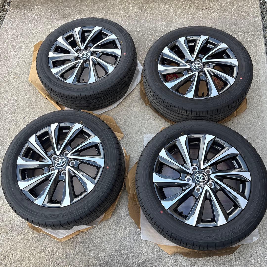 値下！［2/4本目］新車外しトヨタ新型ヴォクシーS-Zハイブリッドホイールタイヤ