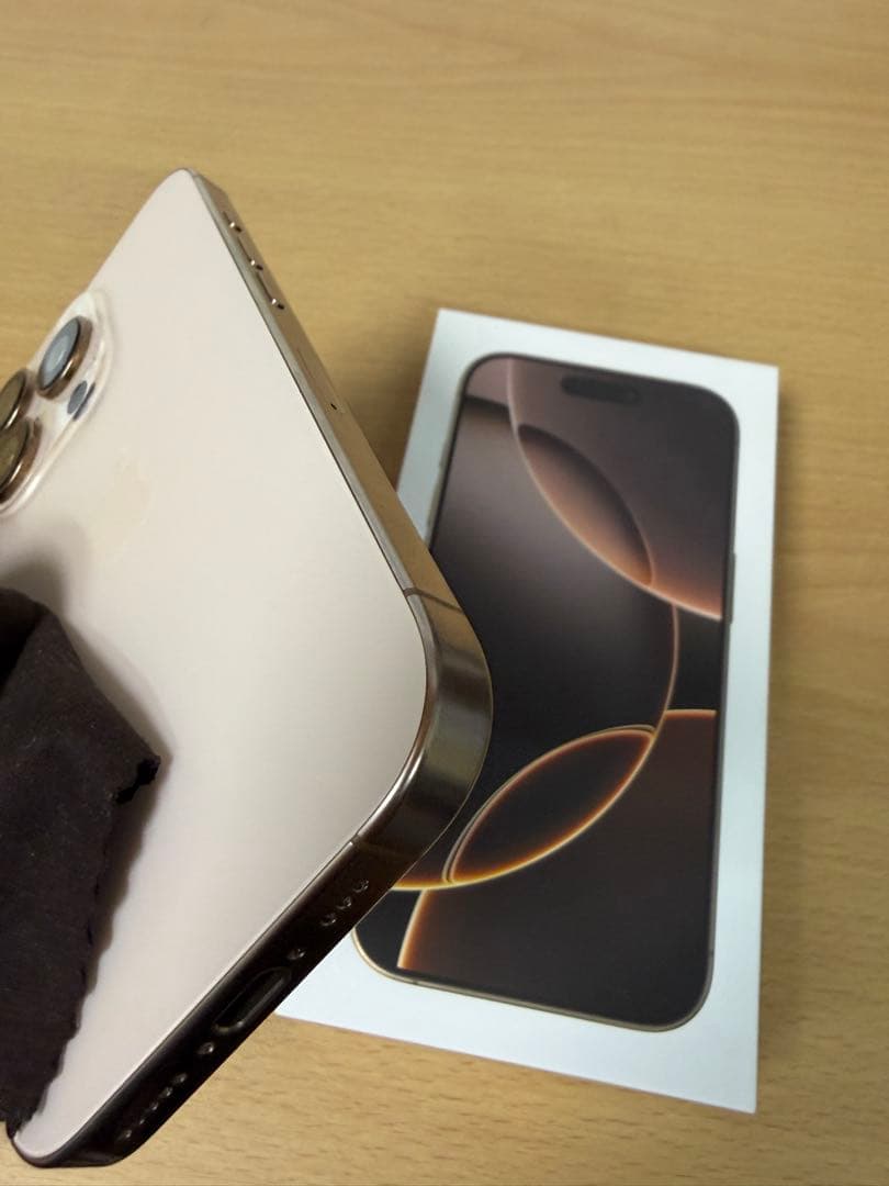 iPhone 16 Pro 256GB デザートチタニウム　SIMフリー