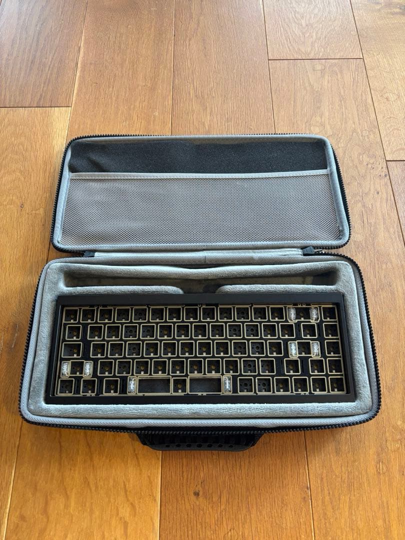 KBDfans TOFU65 2.0 ブラック メカニカルキーボード