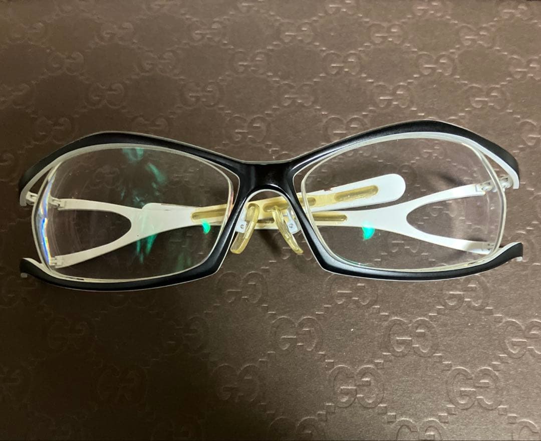 ひでボー　アンティーク LESS THAN HUMAN レスザンヒューマン