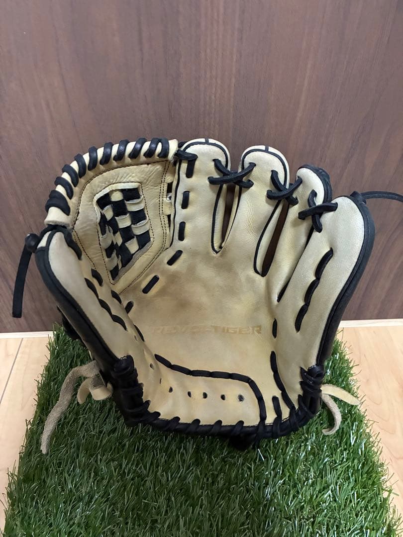 MITSUWA TIGER 軟式内野手グラブ　湯もみ型つけ済み