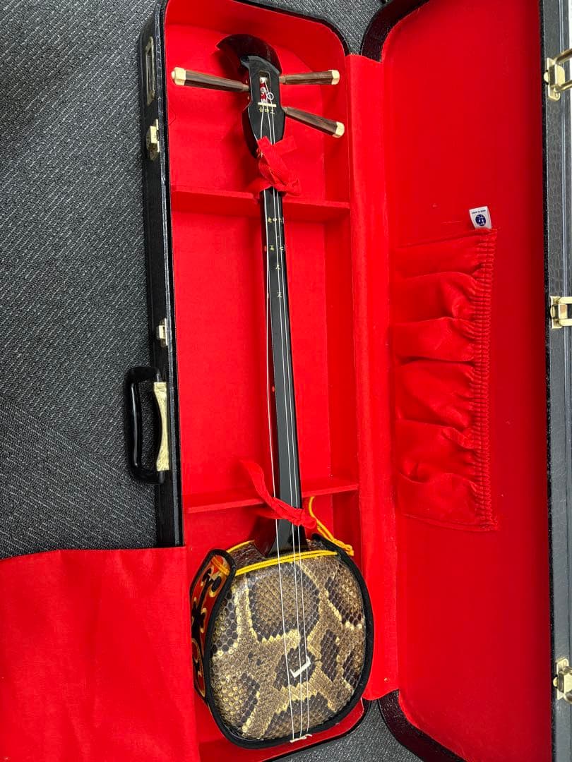 【美品✨】沖縄 三線 本皮　黒漆 三味線 ハードケース