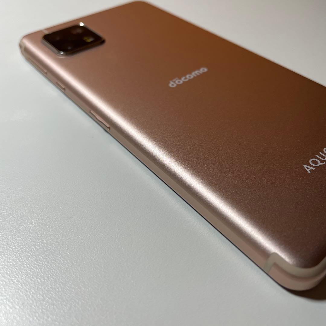 中古美品AQUOS sense4 SH-41Aスマートフォン本体ライトカッパー