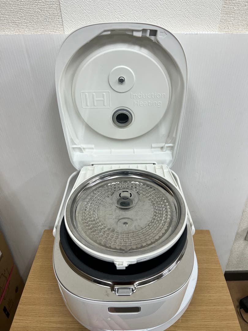 Panasonic IHジャー炊飯器 SR-HX107 5.5合炊き2018年製