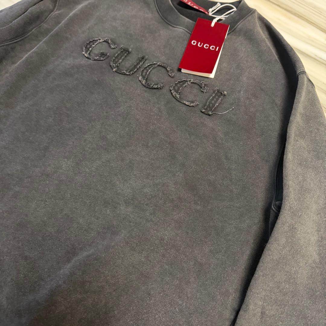 GUCCI グレー ロゴ刺繍 クルーネックトレーナー