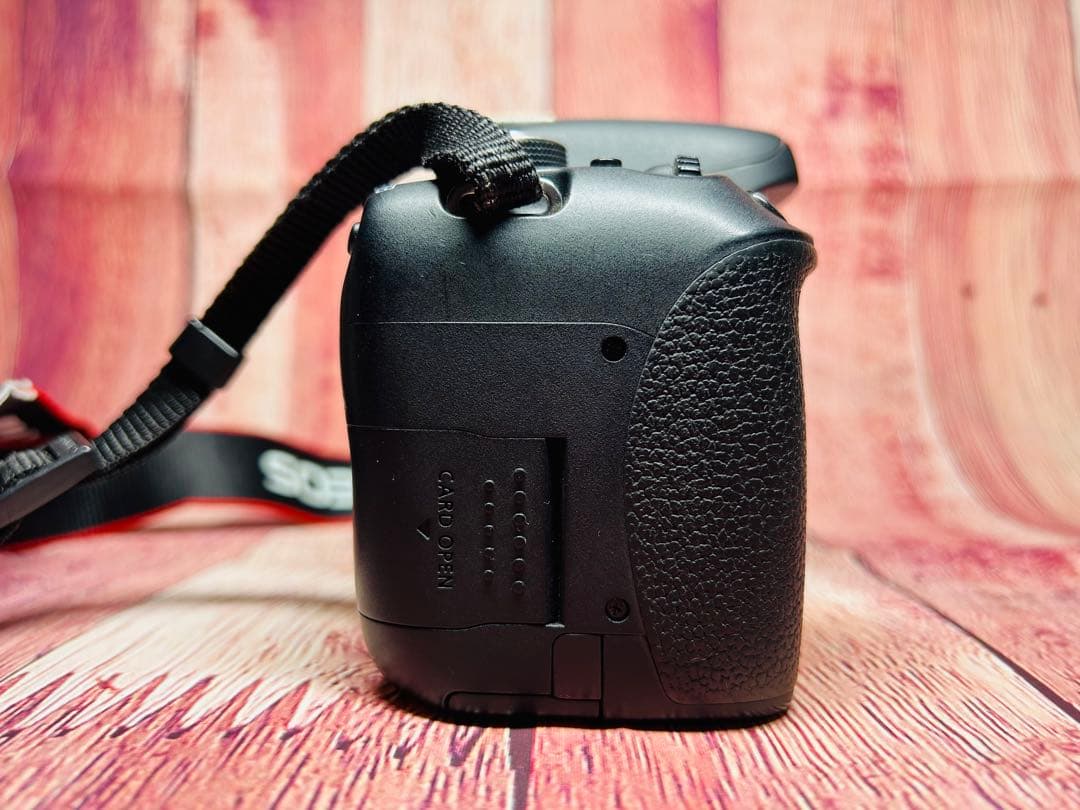 Canon キャノン EOS kiss X8i ボディ