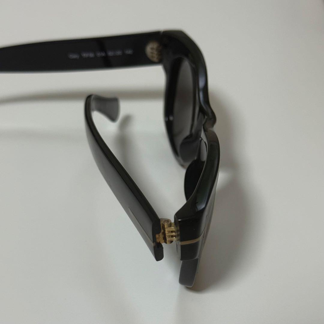 TOM FORD ブラックサングラス