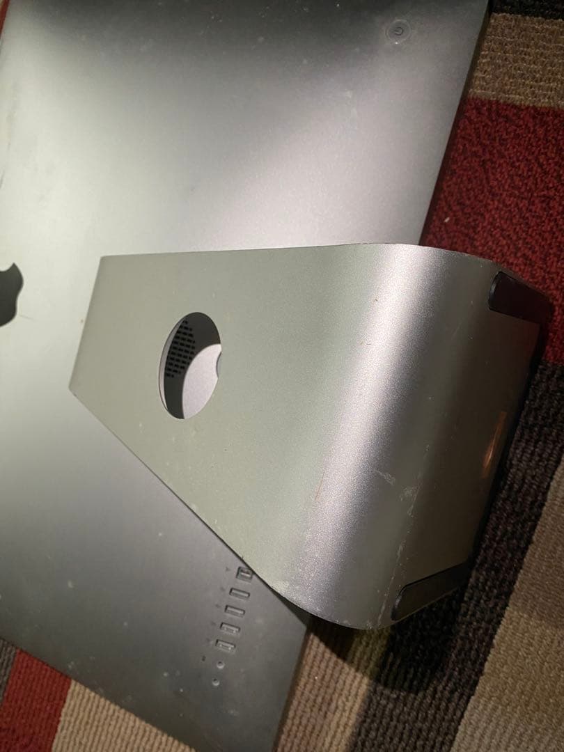 ④ iMac 21.5インチ　Mid 2011 ジャンク品