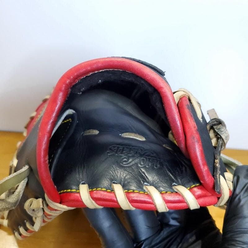 ミズノ 小笠原道大モデル 限定カラー 左投げ用 ファーストミット 軟式グローブ