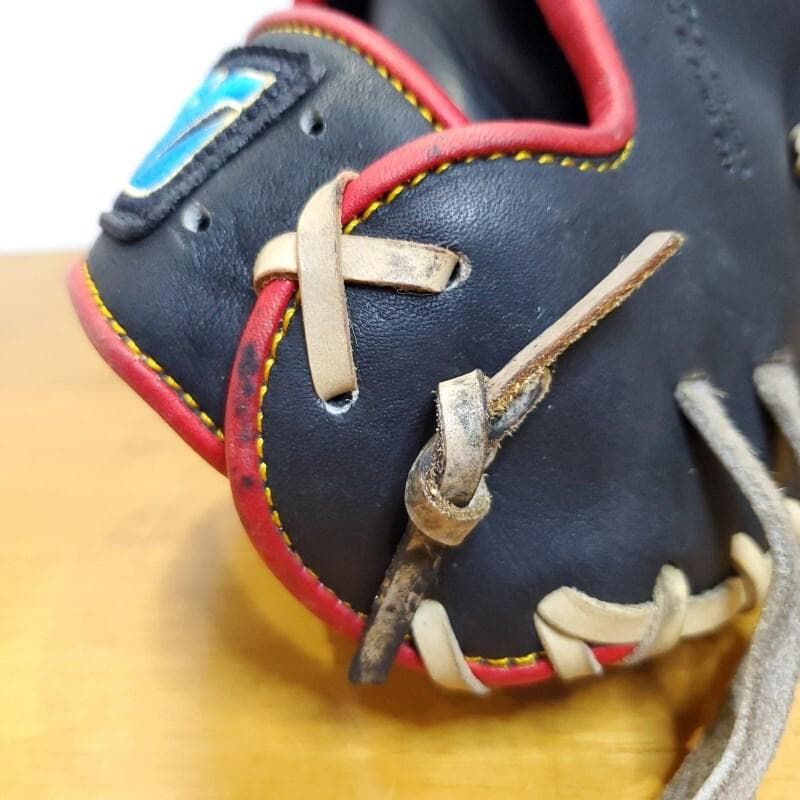 ミズノ 小笠原道大モデル 限定カラー 左投げ用 ファーストミット 軟式グローブ