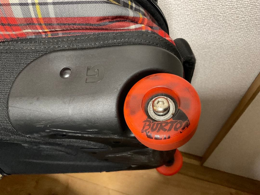 BURTON バートン　キャスター付ボードケース　156