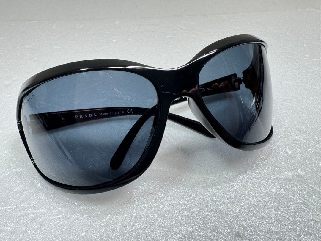 プラダ　SPR14G GACKT 着用　サングラス　prada