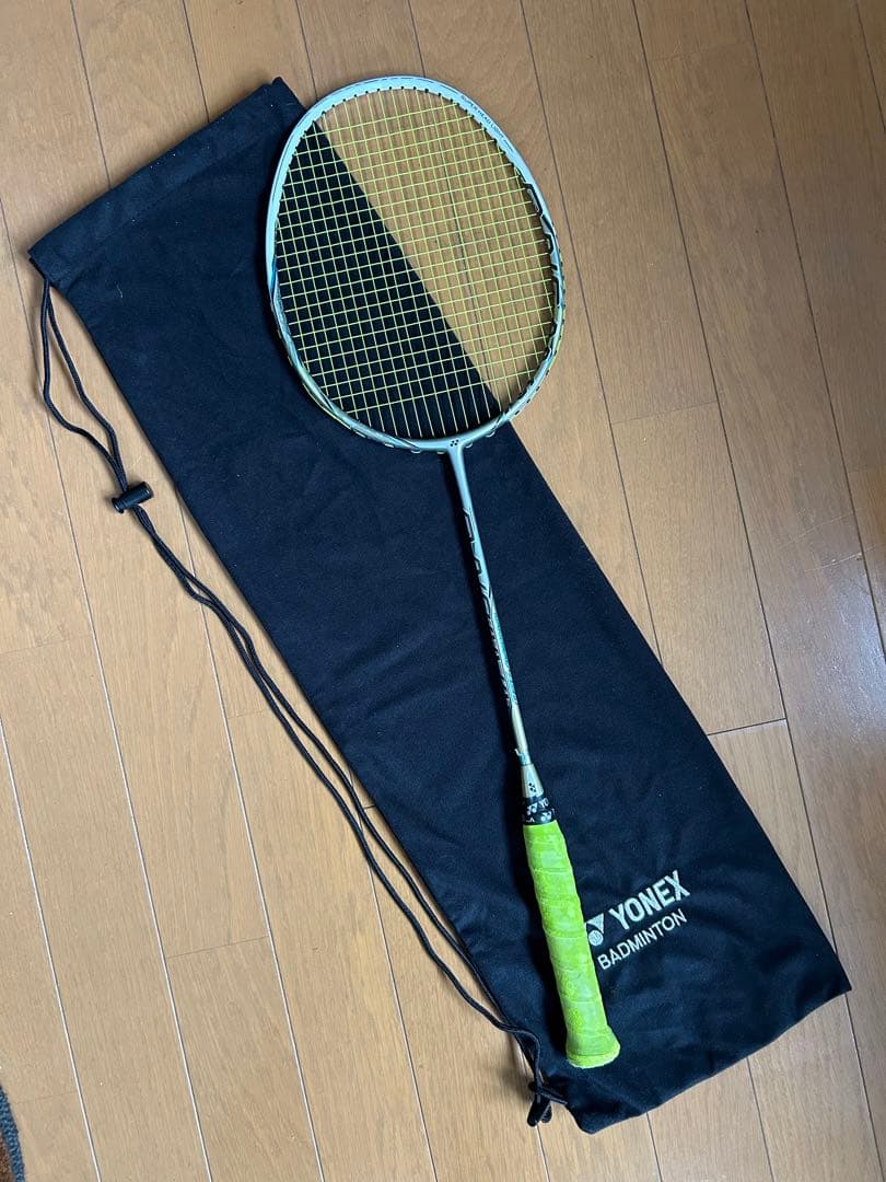 YONEX NANORAY 750 バドミントンラケット　値下げしました‼️