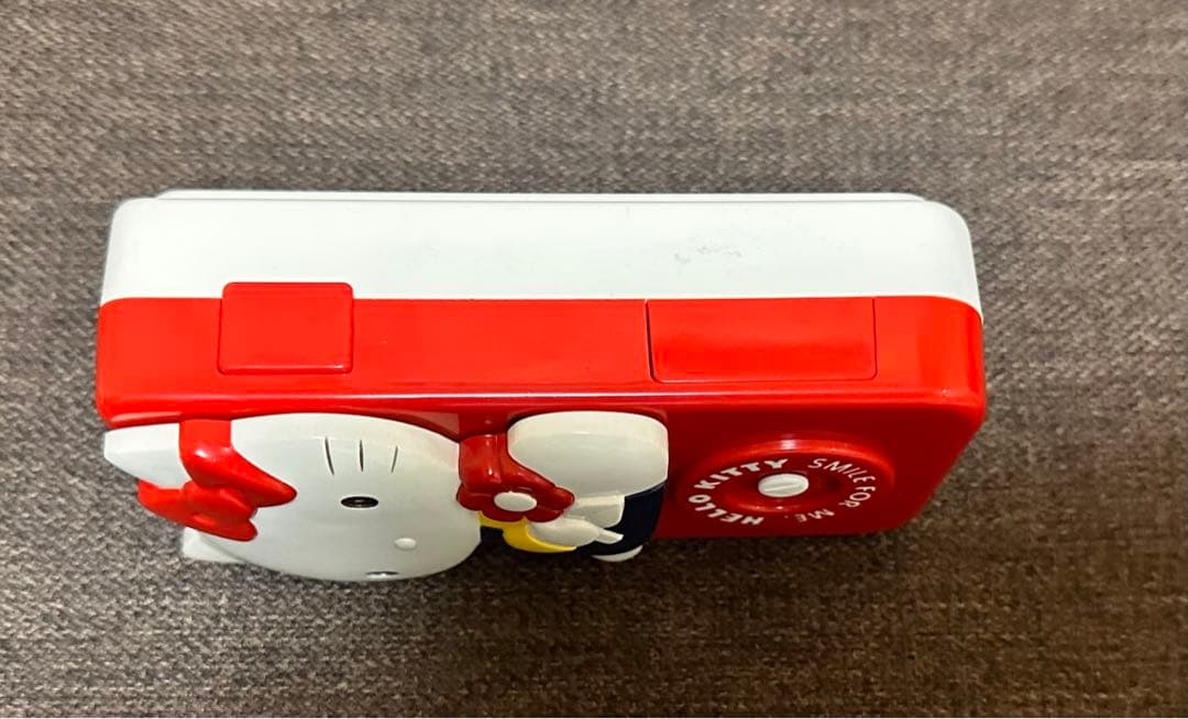 ハローキティ　フィルムカメラ