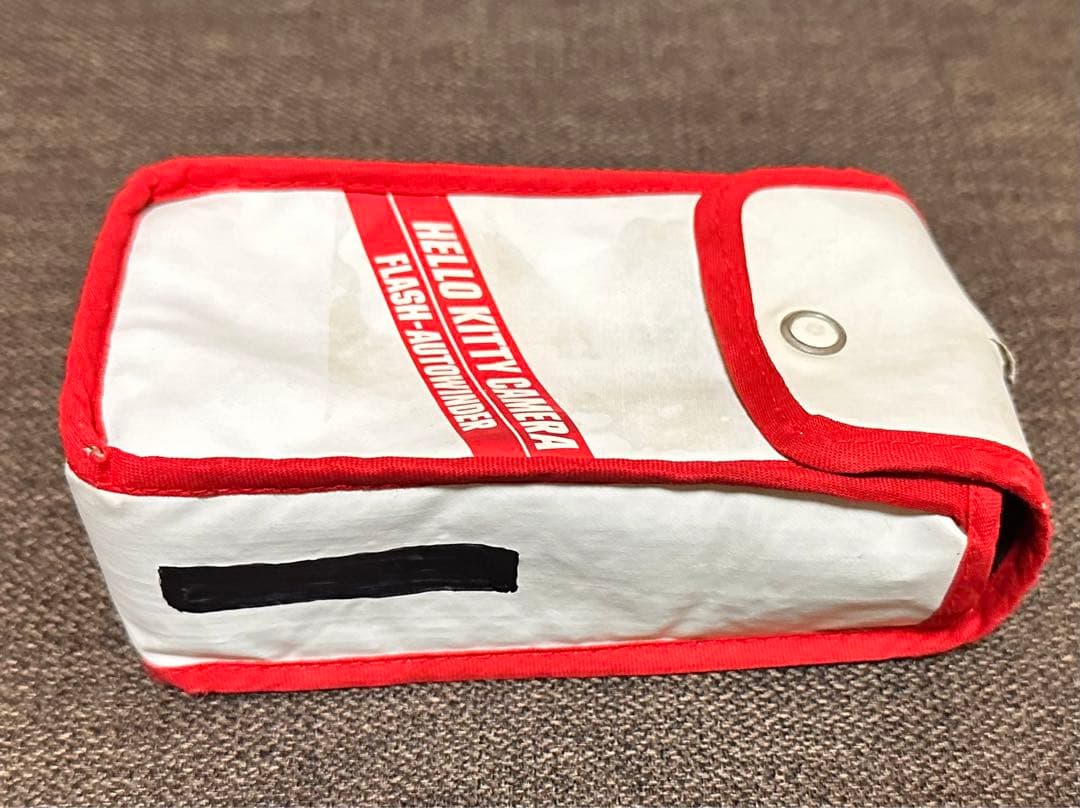 ハローキティ　フィルムカメラ