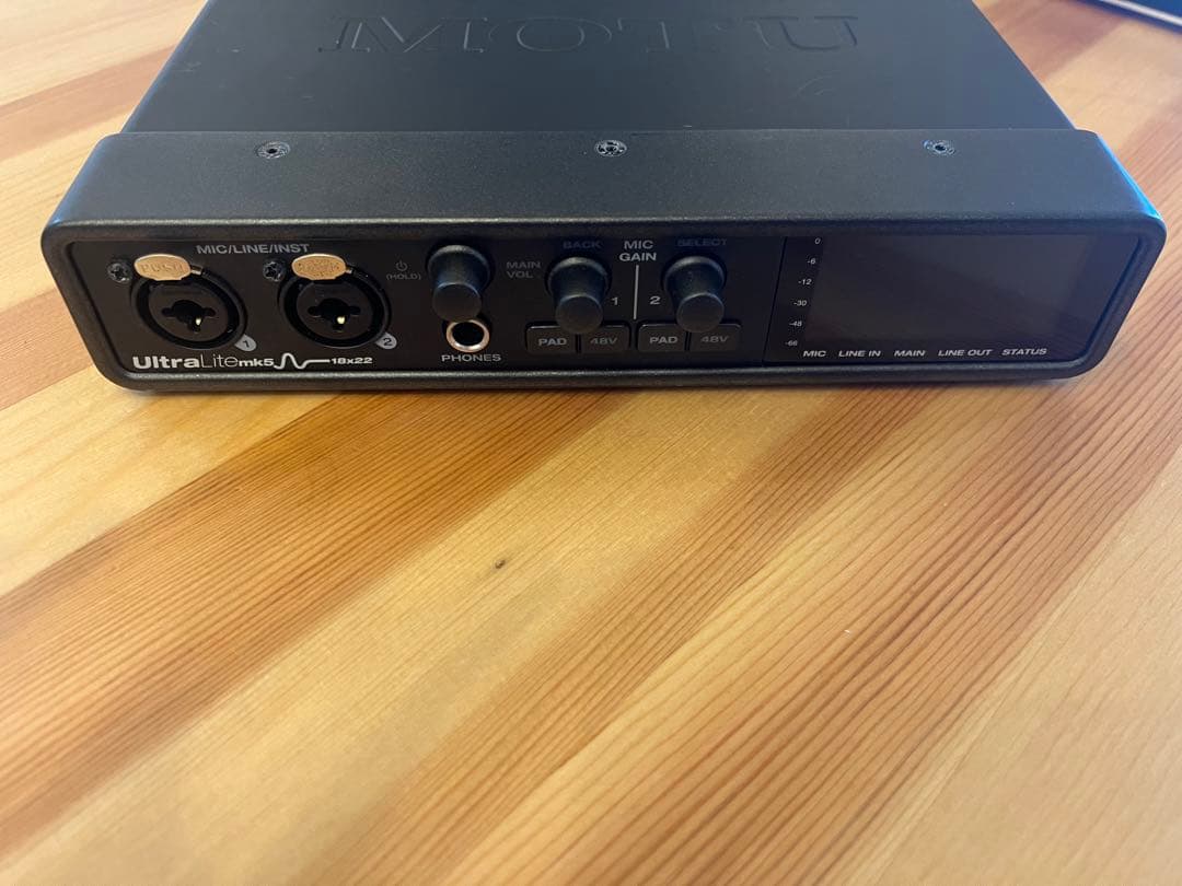 motu ultralite mk5 箱付き