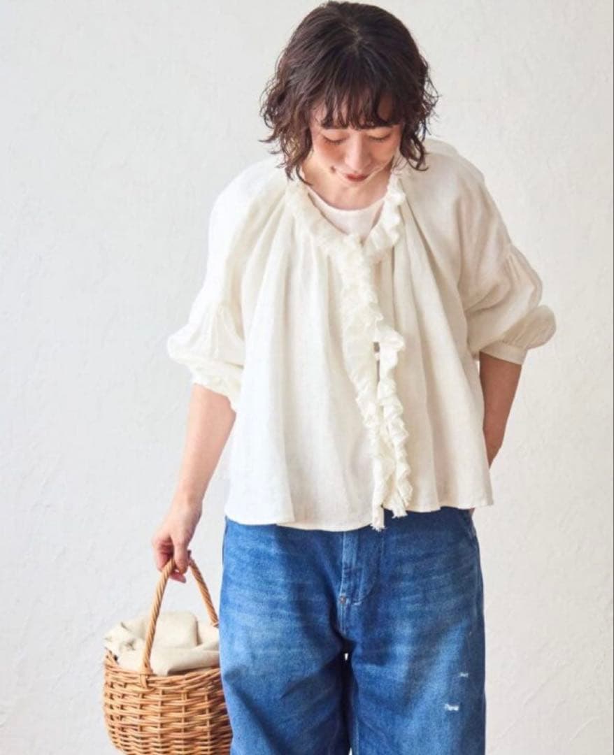 TUTIE. tomomiさんコラボ　リネンエアーウォッシュフリルブラウス