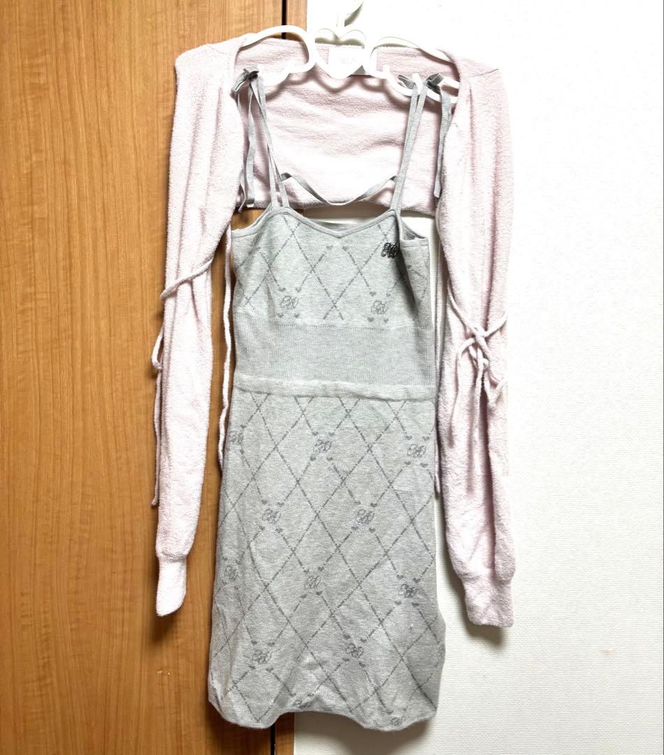 Honey Mewモノグラムシャギーアンサンブルニットワンピ ミシェルマカロン