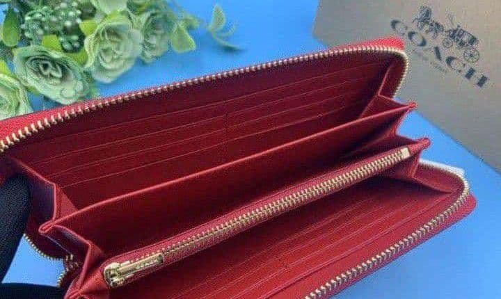 新品未使用コーチ長財布ブラウンレッドシグネチャー レディースメンズ送料無料