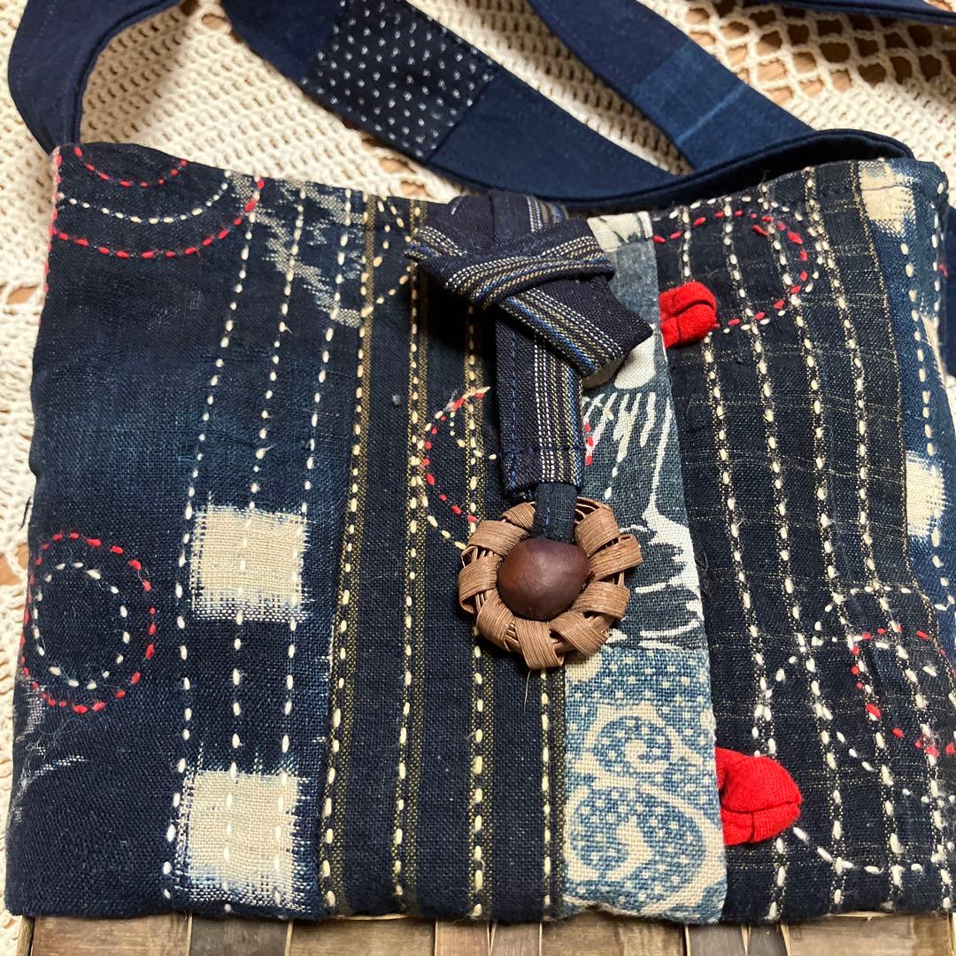 胡桃かごバックショルダー国産藍染型染め雪ん子刺し子山葡萄栃の実チャーム