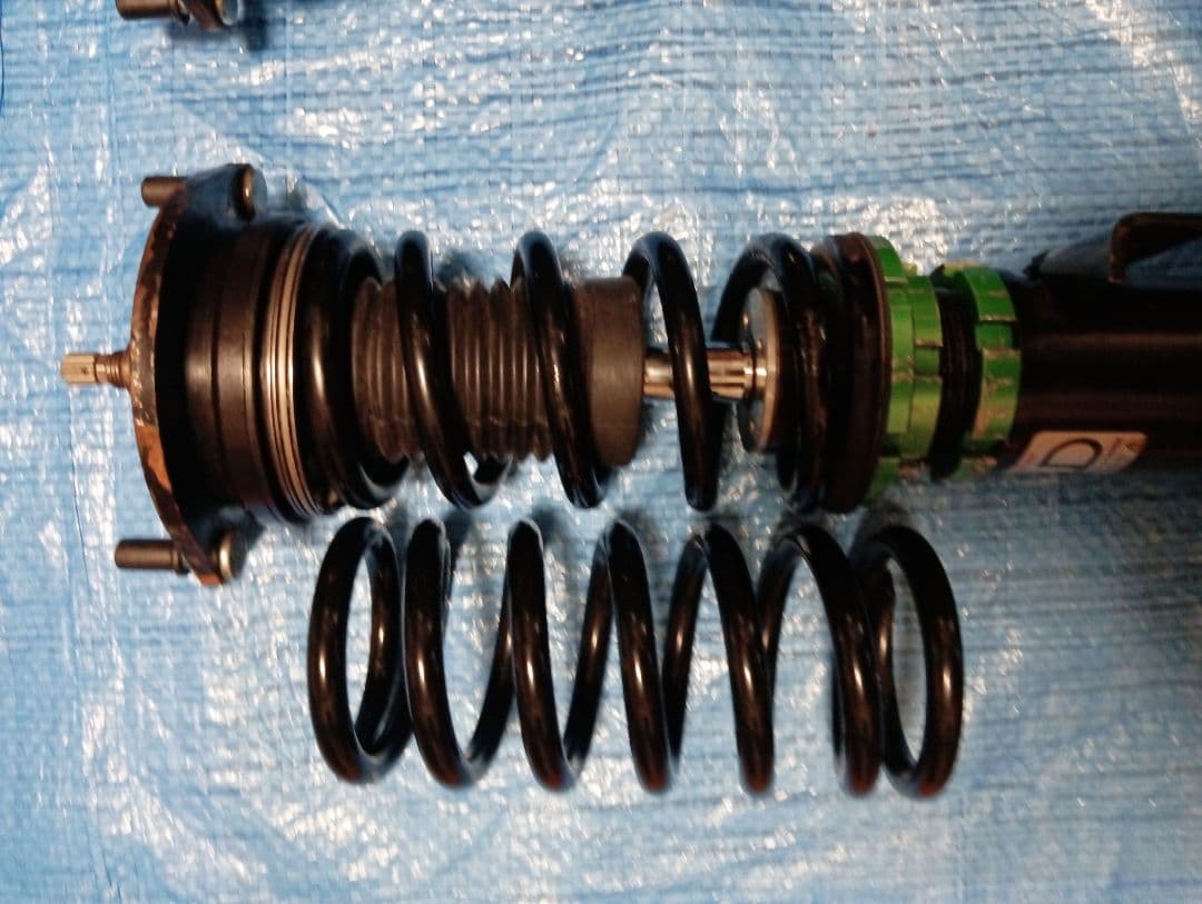 ★ダイハツイースla300s　車高調★ジャンク品/バネ４本、ベアリング付