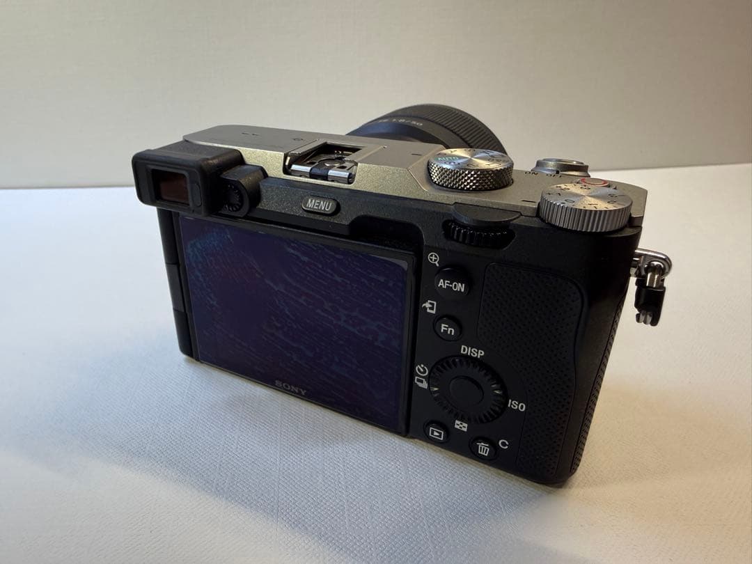 Sony α7C ミラーレス一眼＋単焦点レンズ