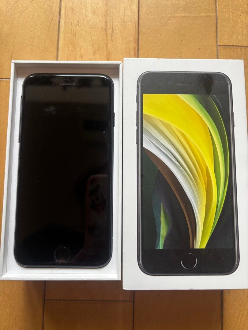 iPhone 2世代　64GBブラック