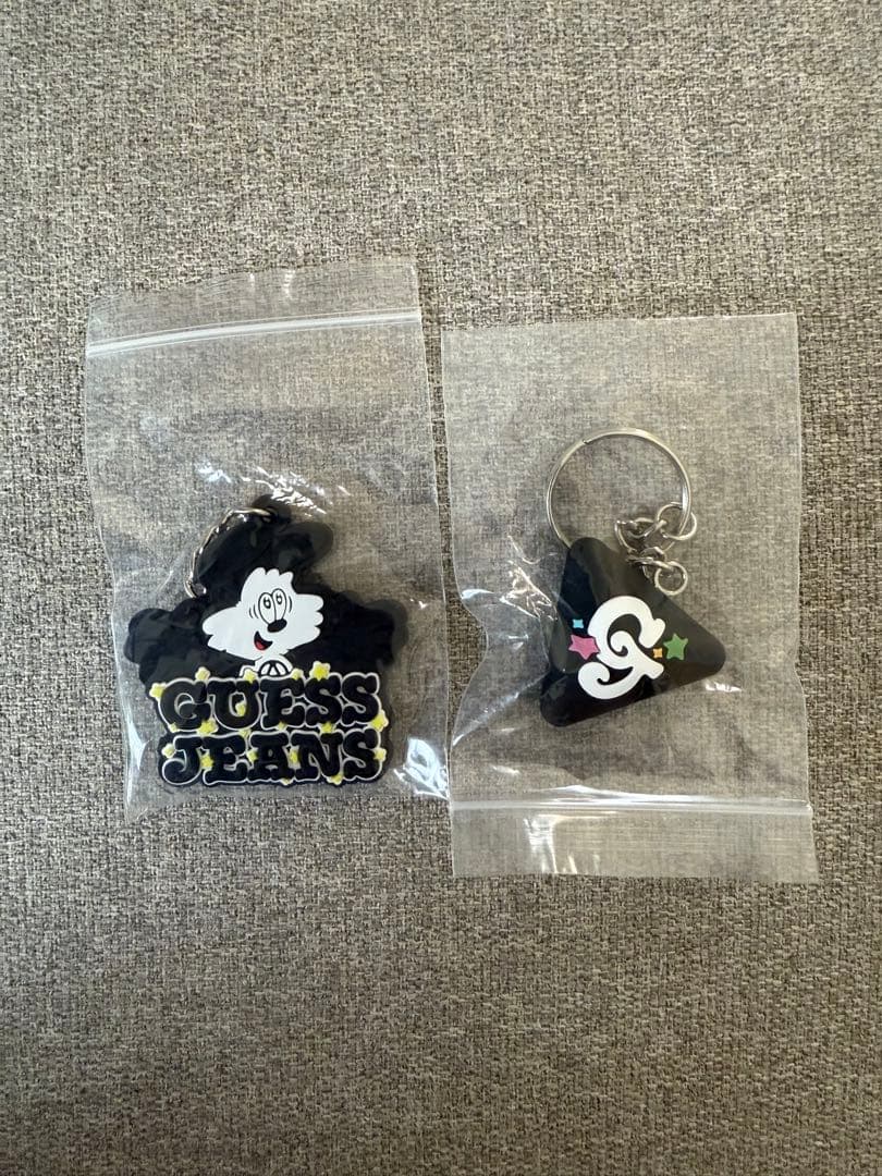 GUESS JEANS verdy キーホルダー 2個セット