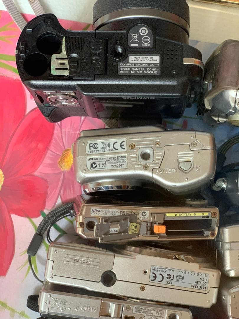 ニコン、オリンパス、リコー、ペンタックス、ファインピックスカメラ