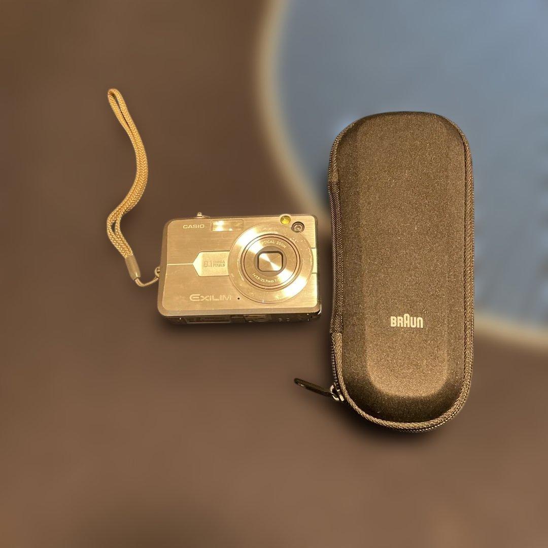 CASIO EXILIM 610万画素 コンパクトデジタルカメラ　三脚付き