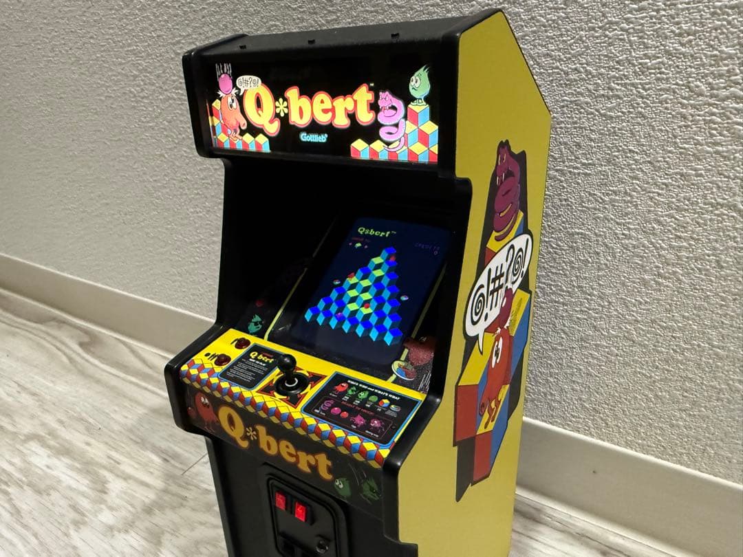 中古1/6スケールQ*bertレプリカミニアーケードゲーム機