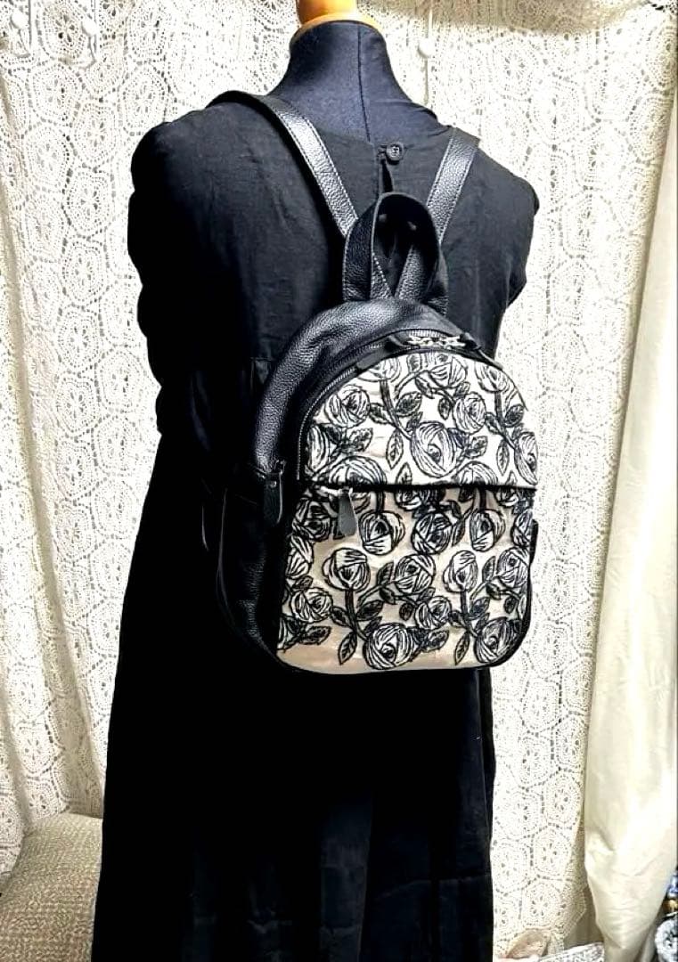 専用　　50909Eミナペルホネンハーフハンドメイド本革リュック rosy