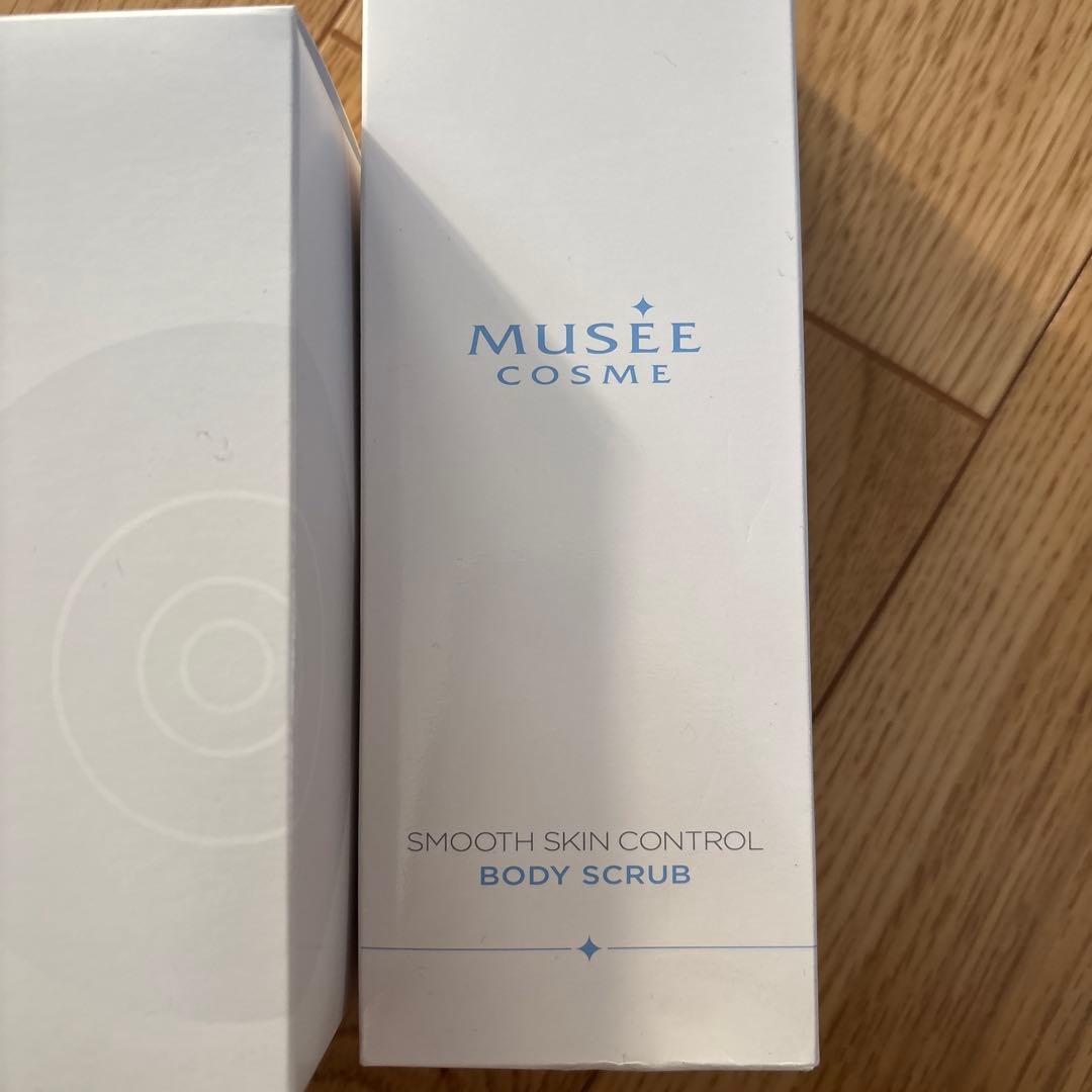 ミュゼコスメ　ミルクローション、ボディスクラブ