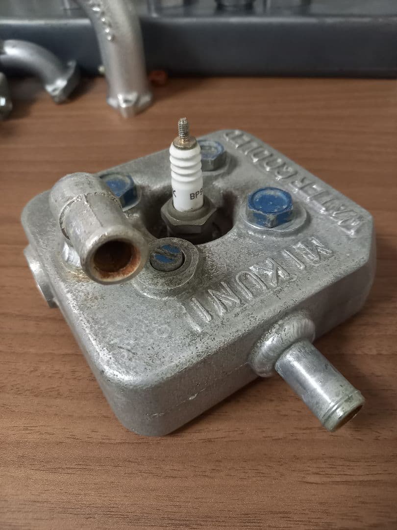 は*や様 当時物　2JAジョグエンジン　ミクニ水冷アルミヘッド