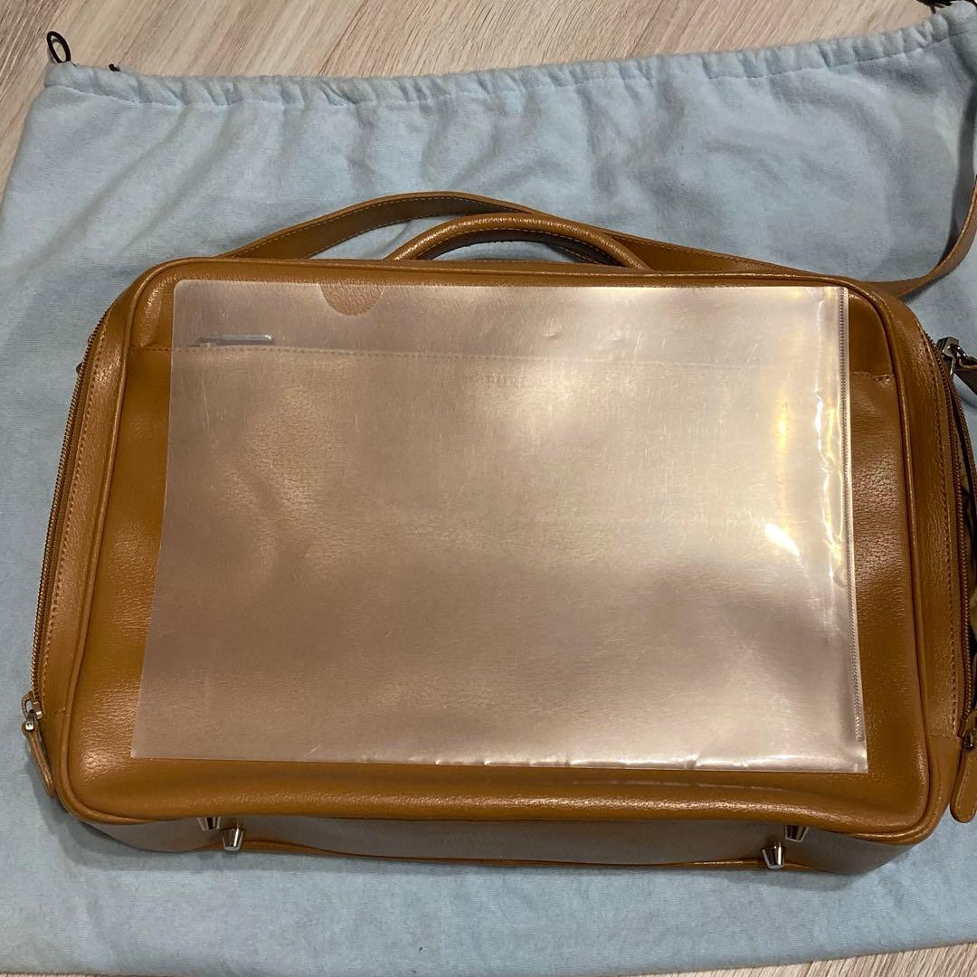 フルラ　FURLA ビジネスバッグ　ショルダー　バック　パソコン　ブリーフケース