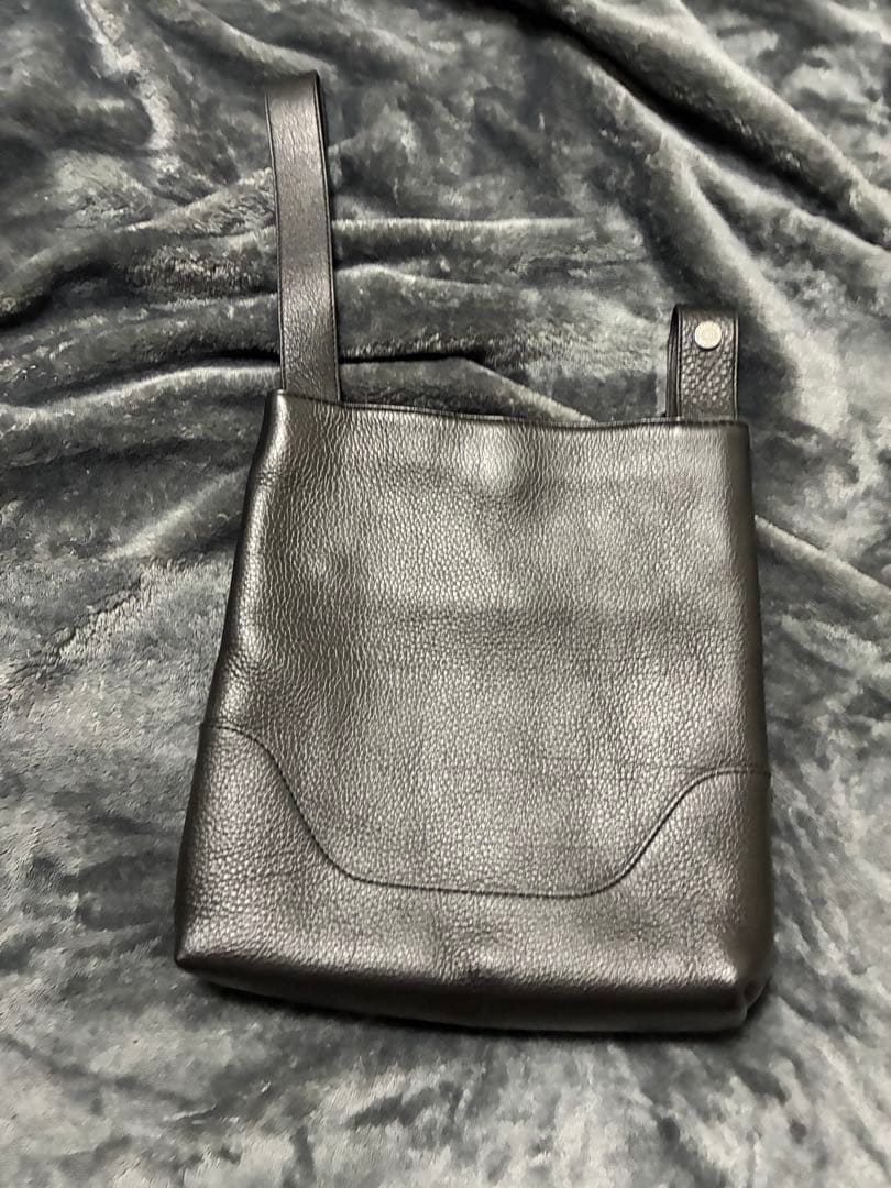 ペッレモルビダ　ワンハンドルバッグ　ブラック