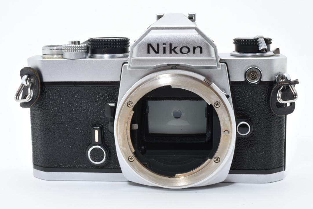 超美品 NIKON FM シルバー フィルムカメラ　モルト新品交換済 M258
