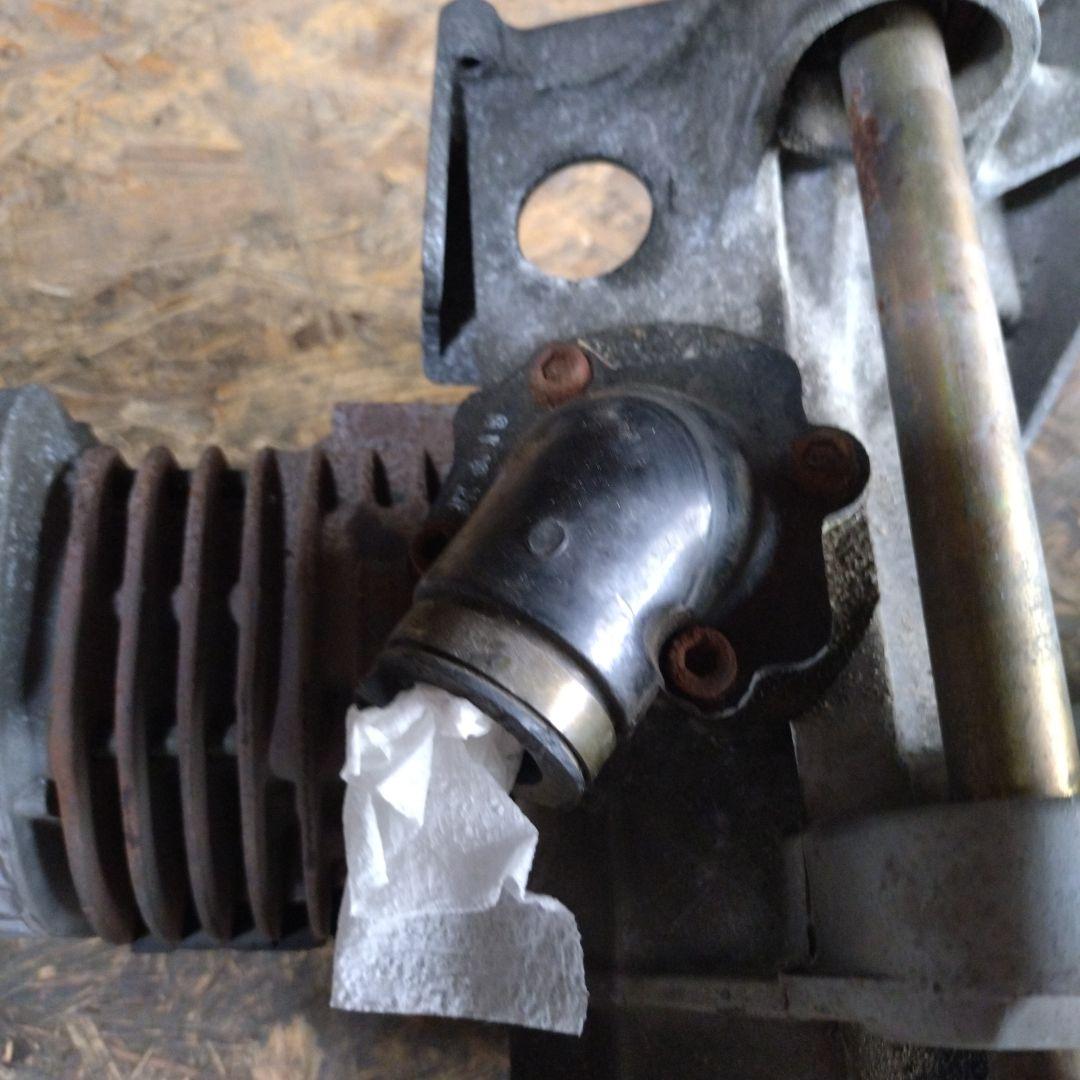 グランドアクシス100エンジン　SB06J