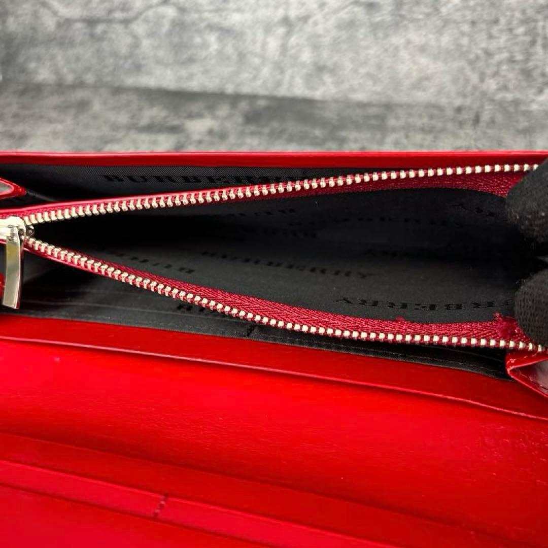 BURBERRY パテントレザー 型押し 二つ折り 長財布