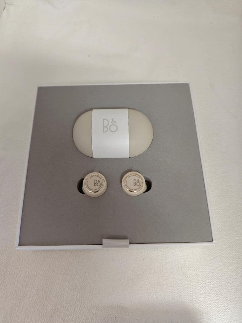 a*a様 未使用BANG & OLUFSEN E8 3rd Generation