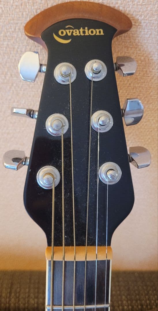 オベーションのエレアコギター CELEBRITY CC-44