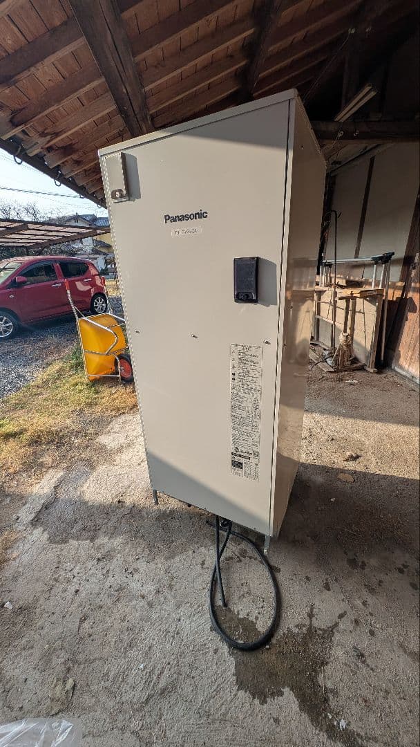 2022年製 パナソニック電気温水器　使用期間短め　福岡から　最終です